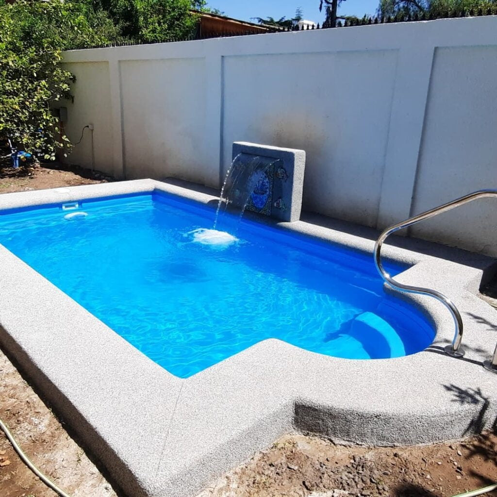 Rectangular con estilo Romano  6.7 x 3.4 Prof: 1.3 a 1.7